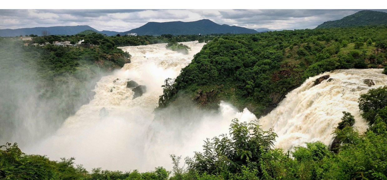 Festival evenings, custom Karnataka routes, and travel days that need careful timing.
